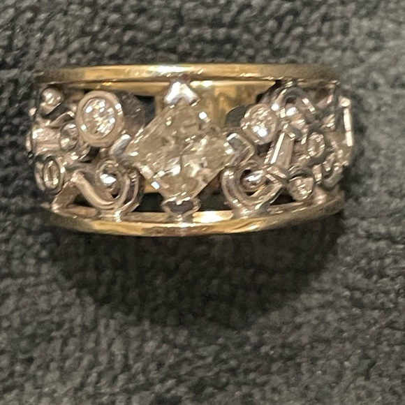 Diamond Ring - Picture 2 of 7